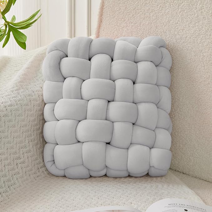 knot Pillow